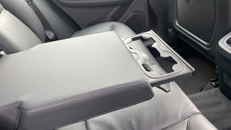 Volvo XC60 2.0 B5P Plus Dark 5dr AWD Geartronic Petrol Estate